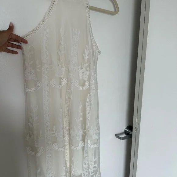 Embroidered Lace Jun Ivy Dress - Picture 3 of 9